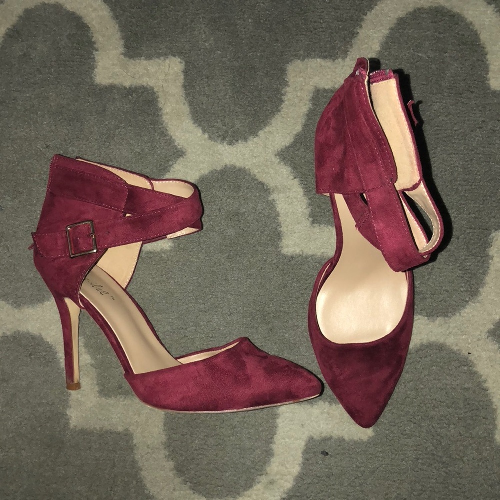 WINE/RED HEELS